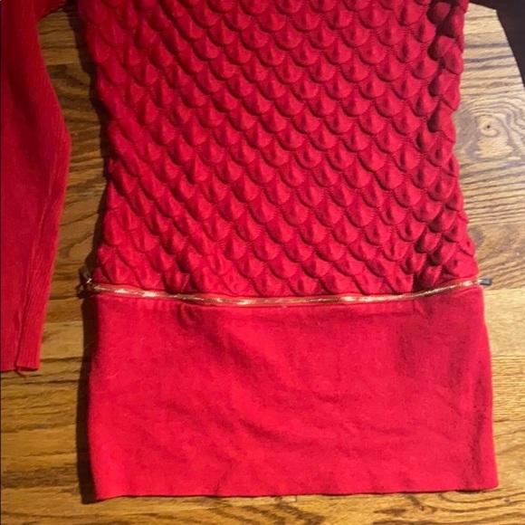 Gorgeous red sweater 💋 - Picture 4 of 6